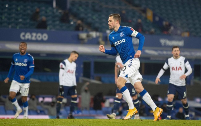 许多球员从 许多球员从